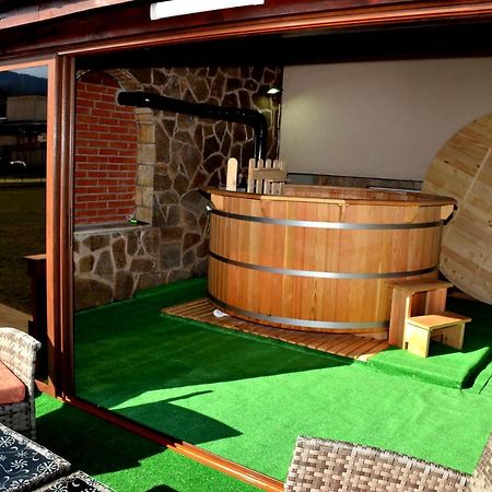 Family Hotel Daisy Borino Extérieur photo