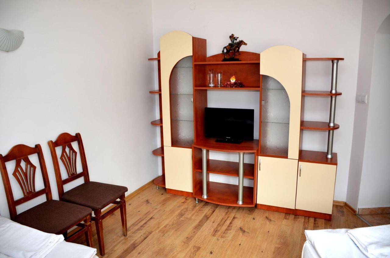 Family Hotel Daisy Borino Extérieur photo