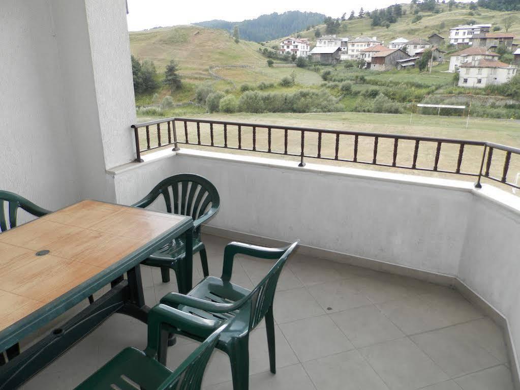 Family Hotel Daisy Borino Extérieur photo