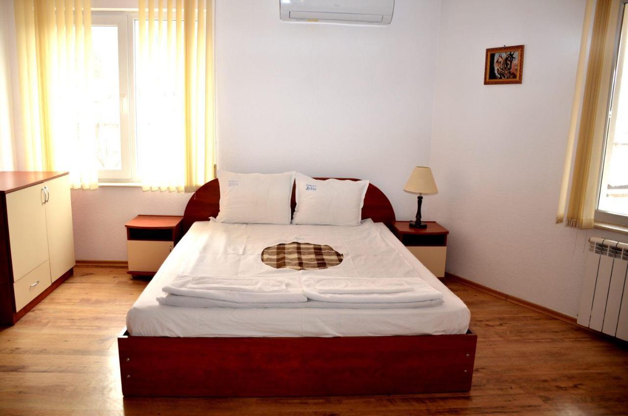 Family Hotel Daisy Borino Extérieur photo