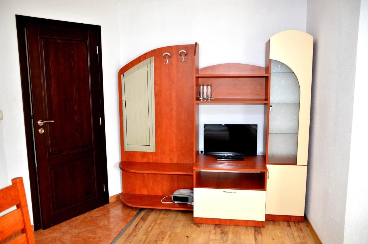 Family Hotel Daisy Borino Extérieur photo