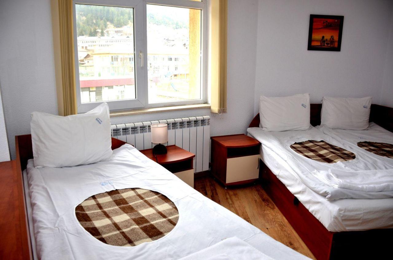 Family Hotel Daisy Borino Extérieur photo