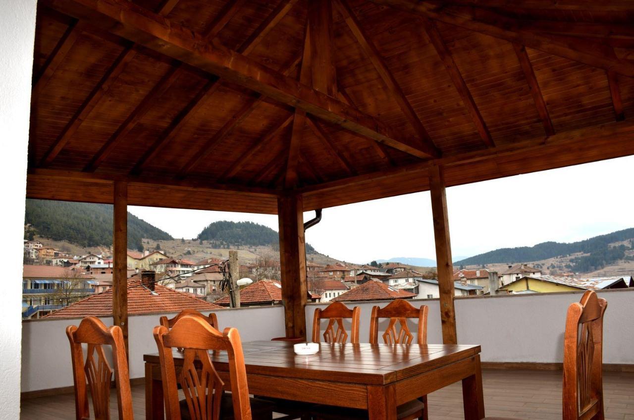 Family Hotel Daisy Borino Extérieur photo