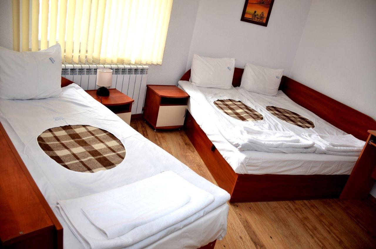 Family Hotel Daisy Borino Extérieur photo